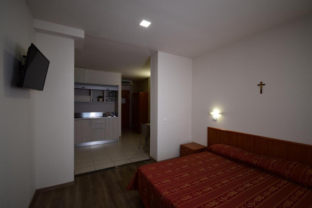 Hotel E Appartamenti La Solaria Σαν Τζιοβάνι Ροτόντο Εξωτερικό φωτογραφία