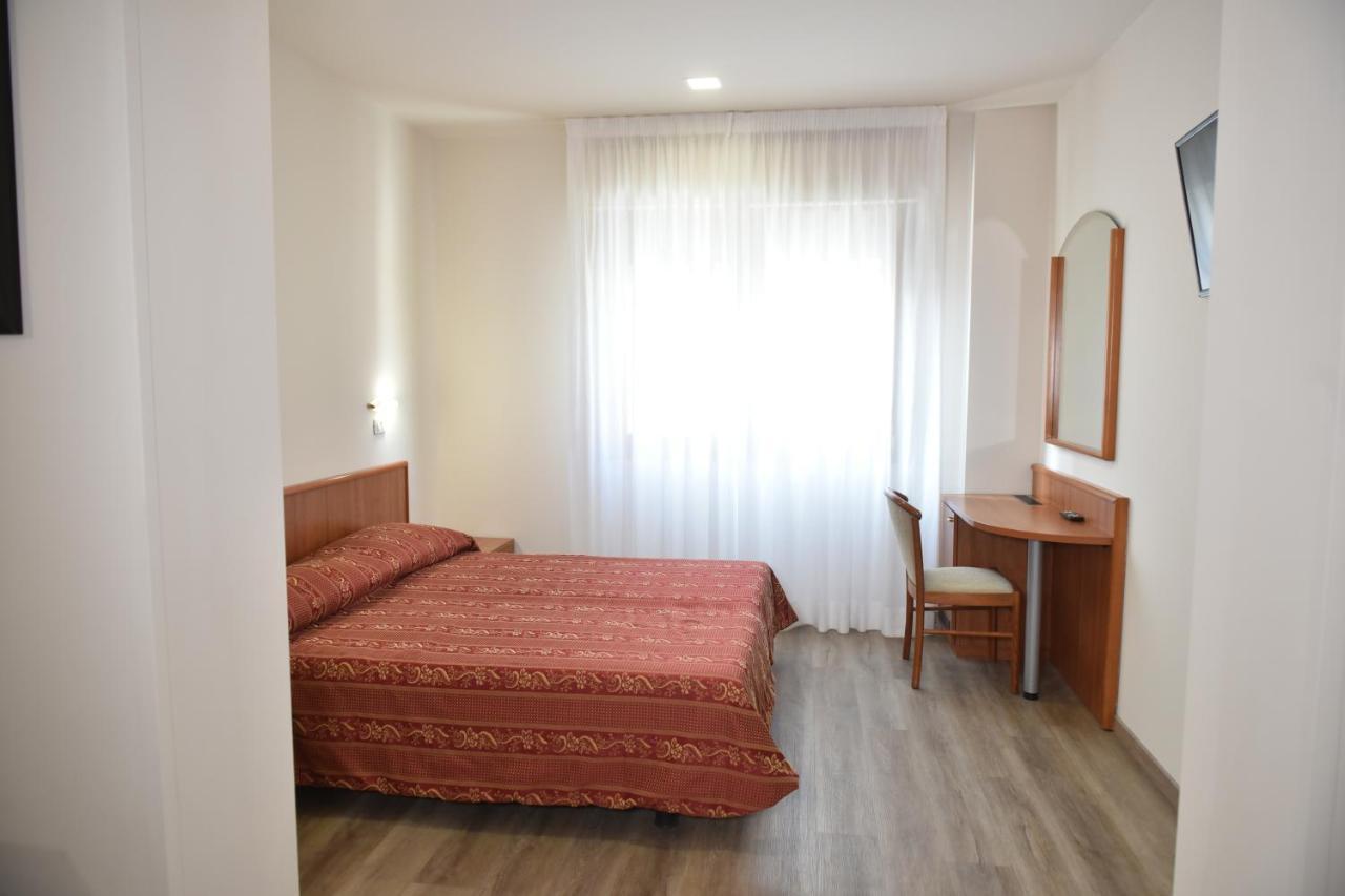 Hotel E Appartamenti La Solaria Σαν Τζιοβάνι Ροτόντο Εξωτερικό φωτογραφία