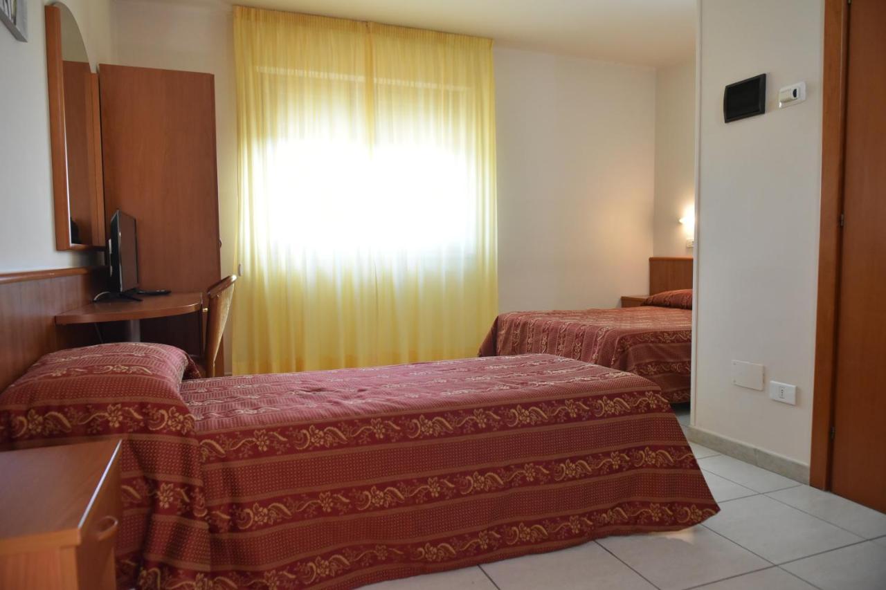 Hotel E Appartamenti La Solaria Σαν Τζιοβάνι Ροτόντο Εξωτερικό φωτογραφία