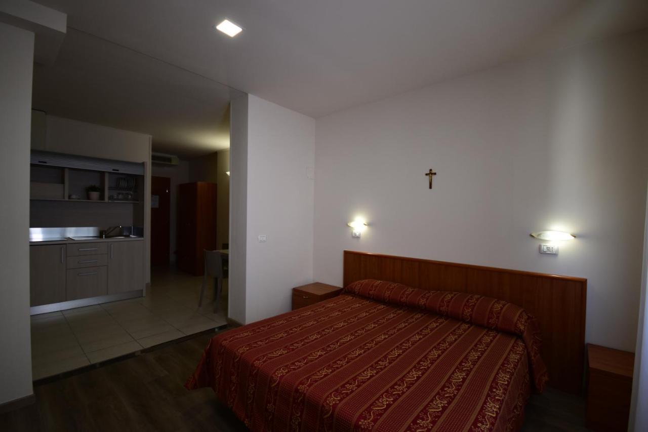 Hotel E Appartamenti La Solaria Σαν Τζιοβάνι Ροτόντο Εξωτερικό φωτογραφία