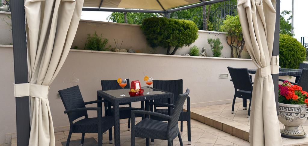 Hotel E Appartamenti La Solaria Σαν Τζιοβάνι Ροτόντο Εξωτερικό φωτογραφία