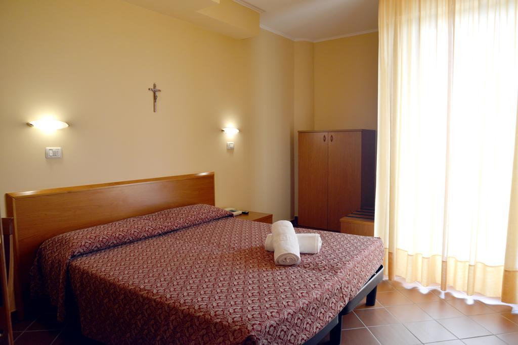 Hotel E Appartamenti La Solaria Σαν Τζιοβάνι Ροτόντο Εξωτερικό φωτογραφία